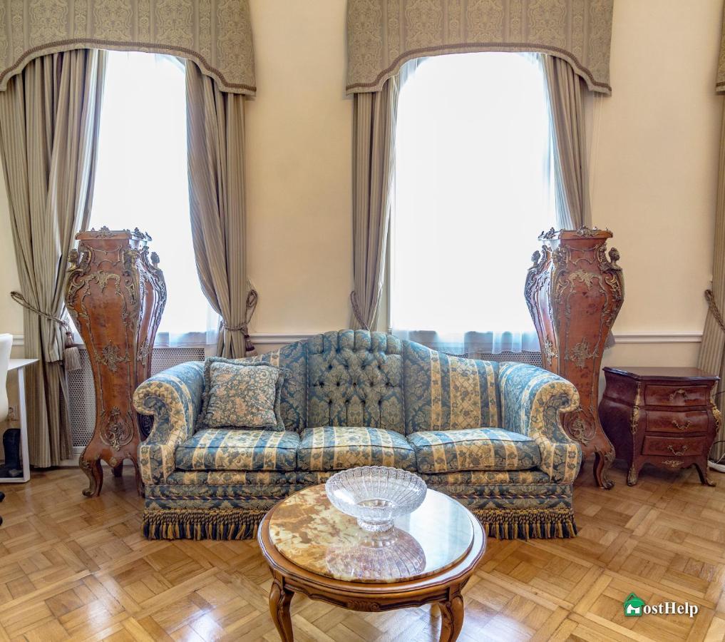 Villa With Hot-Tub, Terrace And Garden, Wenceslass Square Praga Zewnętrze zdjęcie