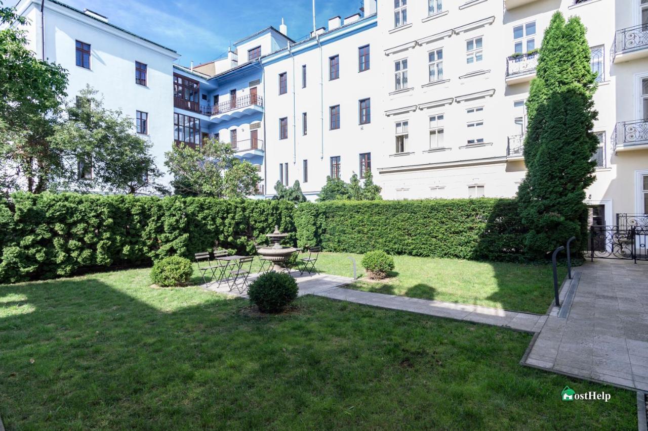 Willa Unique Location With Hot-Tub, Terrace And Garden Praga Zewnętrze zdjęcie