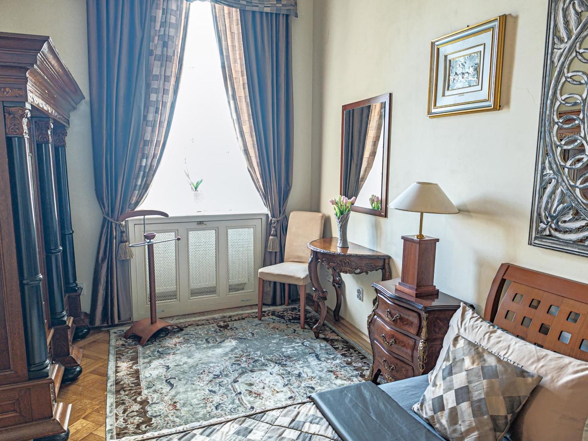 Villa With Hot-Tub, Terrace And Garden, Wenceslass Square Praga Zewnętrze zdjęcie