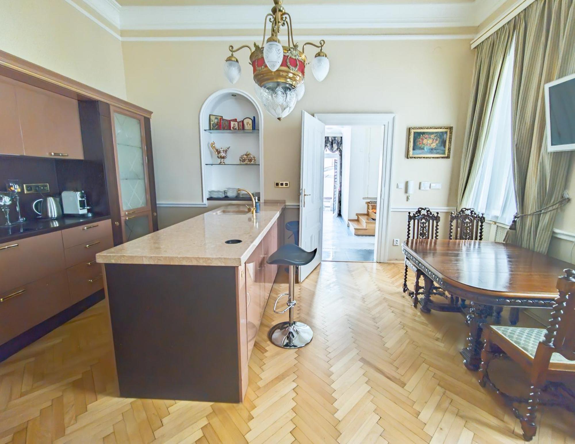 Villa With Hot-Tub, Terrace And Garden, Wenceslass Square Praga Zewnętrze zdjęcie