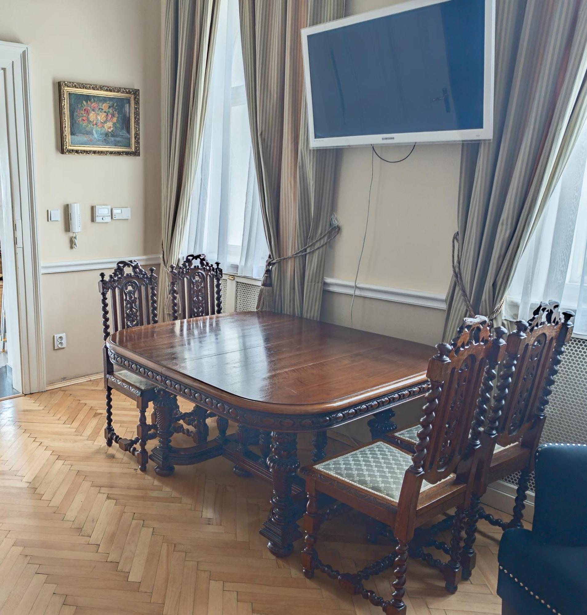 Villa With Hot-Tub, Terrace And Garden, Wenceslass Square Praga Zewnętrze zdjęcie